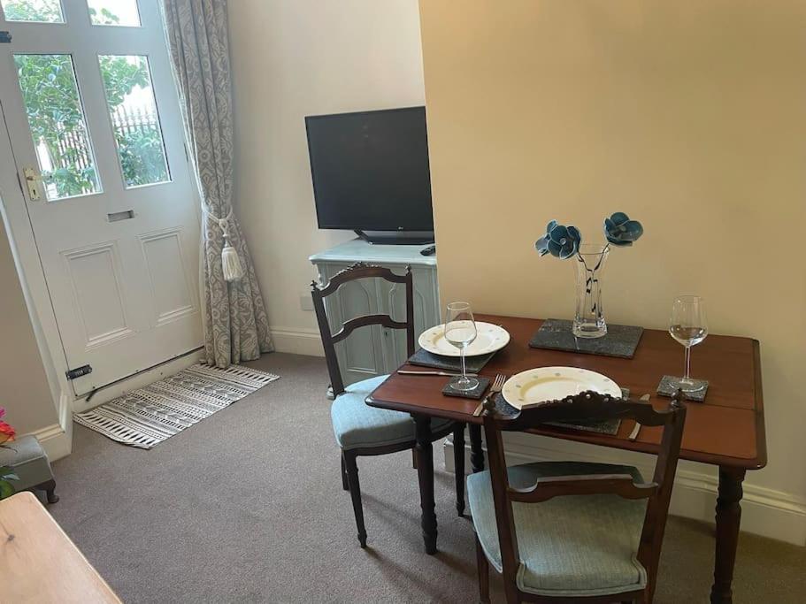 Lovely 1 Bed Flat In Victorian House 300M Seafront Penzance Exterior foto